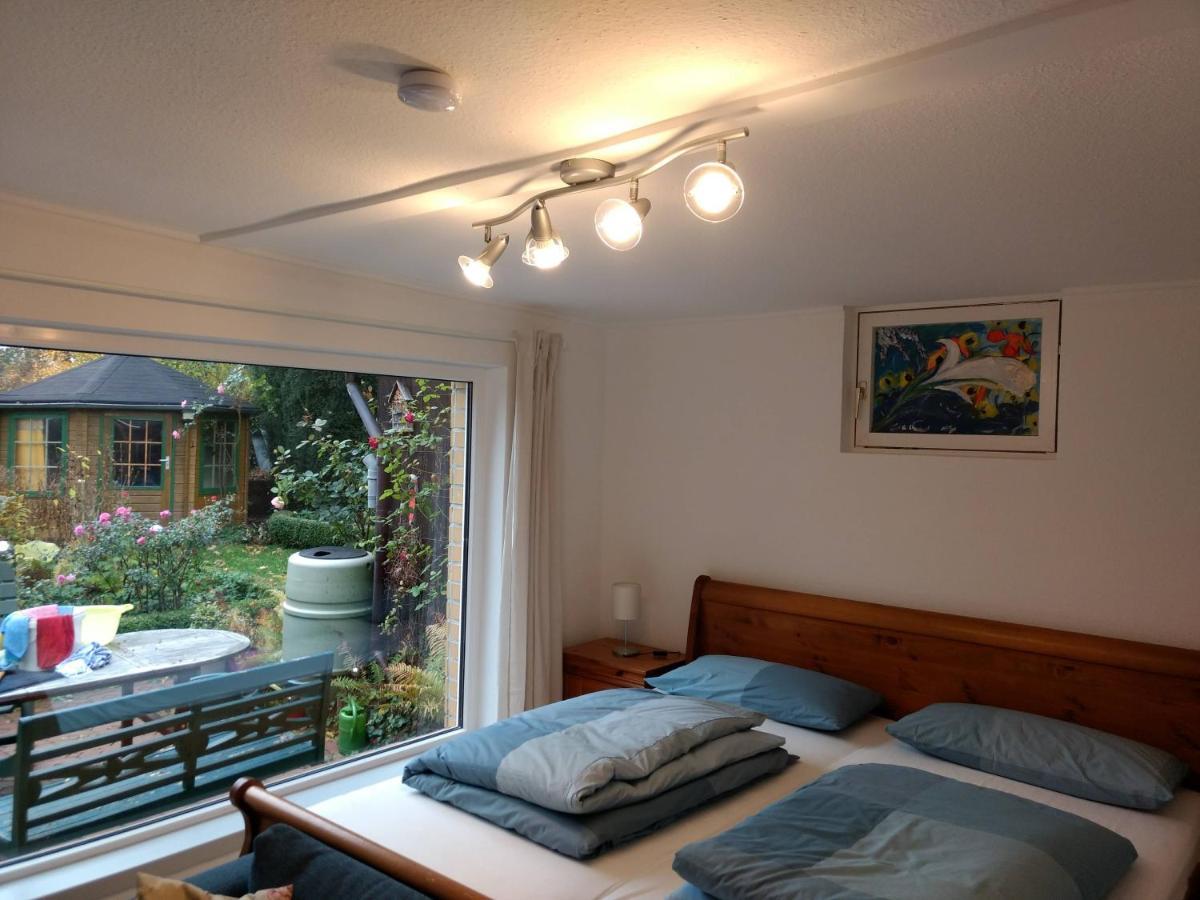 Ruhige, Gemuetliche 1-Zimmer Gartenwohnung Fuer 2 Erwachsene Lubeck Luaran gambar
