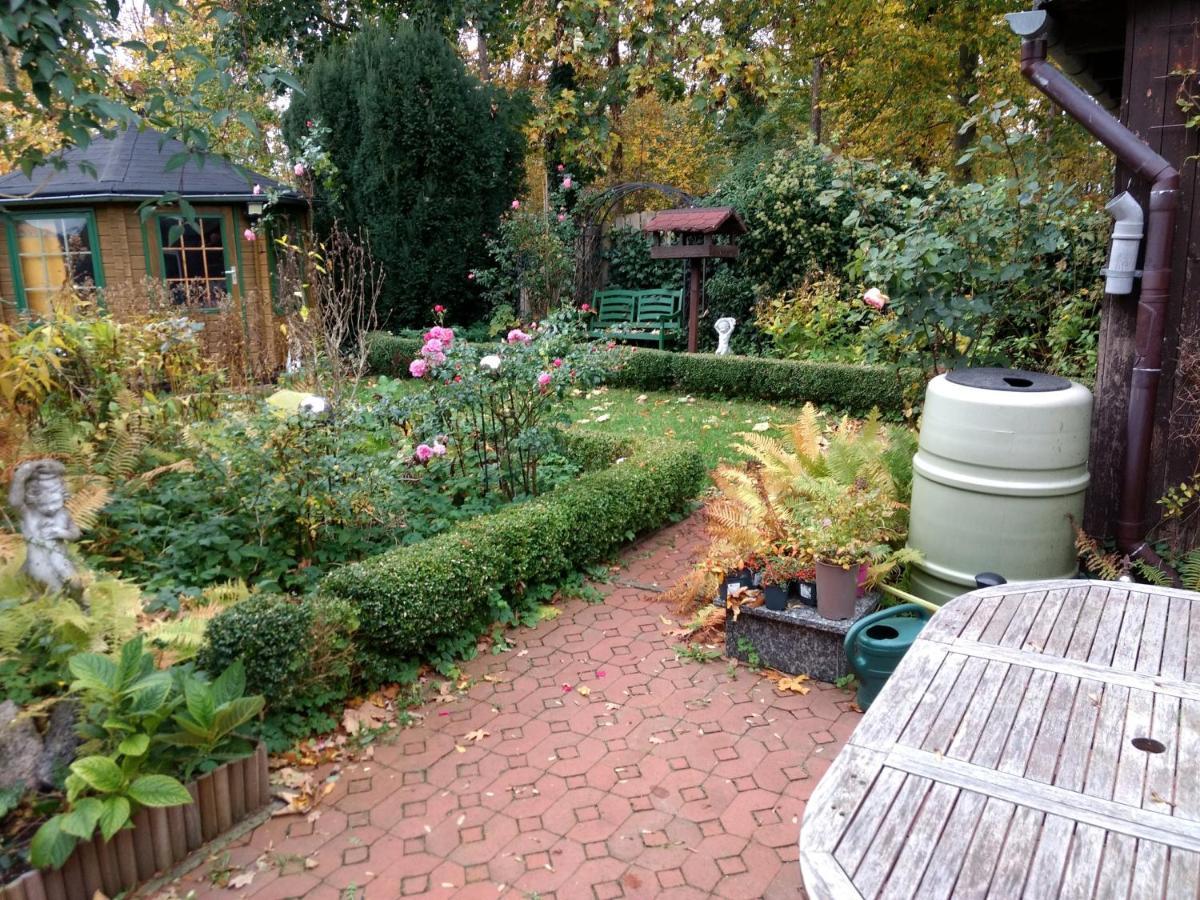 Ruhige, Gemuetliche 1-Zimmer Gartenwohnung Fuer 2 Erwachsene Lubeck Luaran gambar