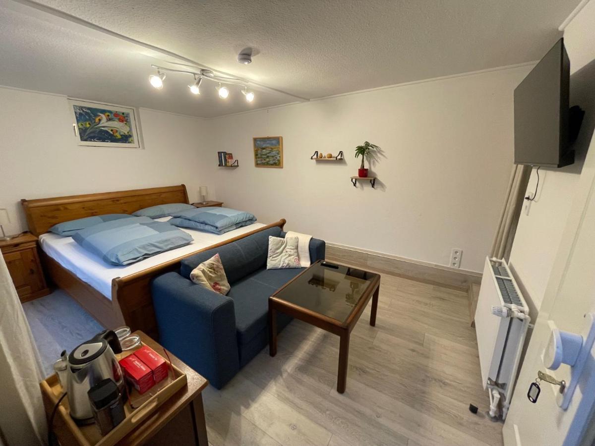 Ruhige, Gemuetliche 1-Zimmer Gartenwohnung Fuer 2 Erwachsene Lubeck Luaran gambar